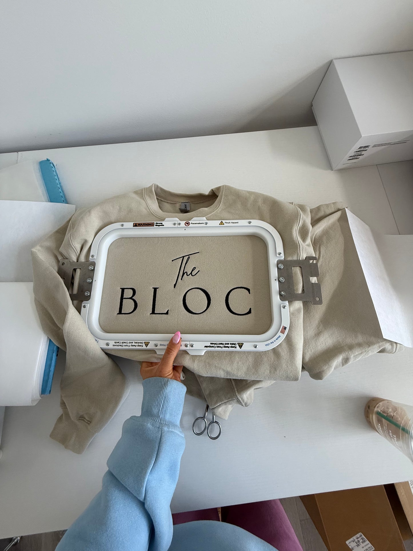 Bloc Crewnecks (sand)