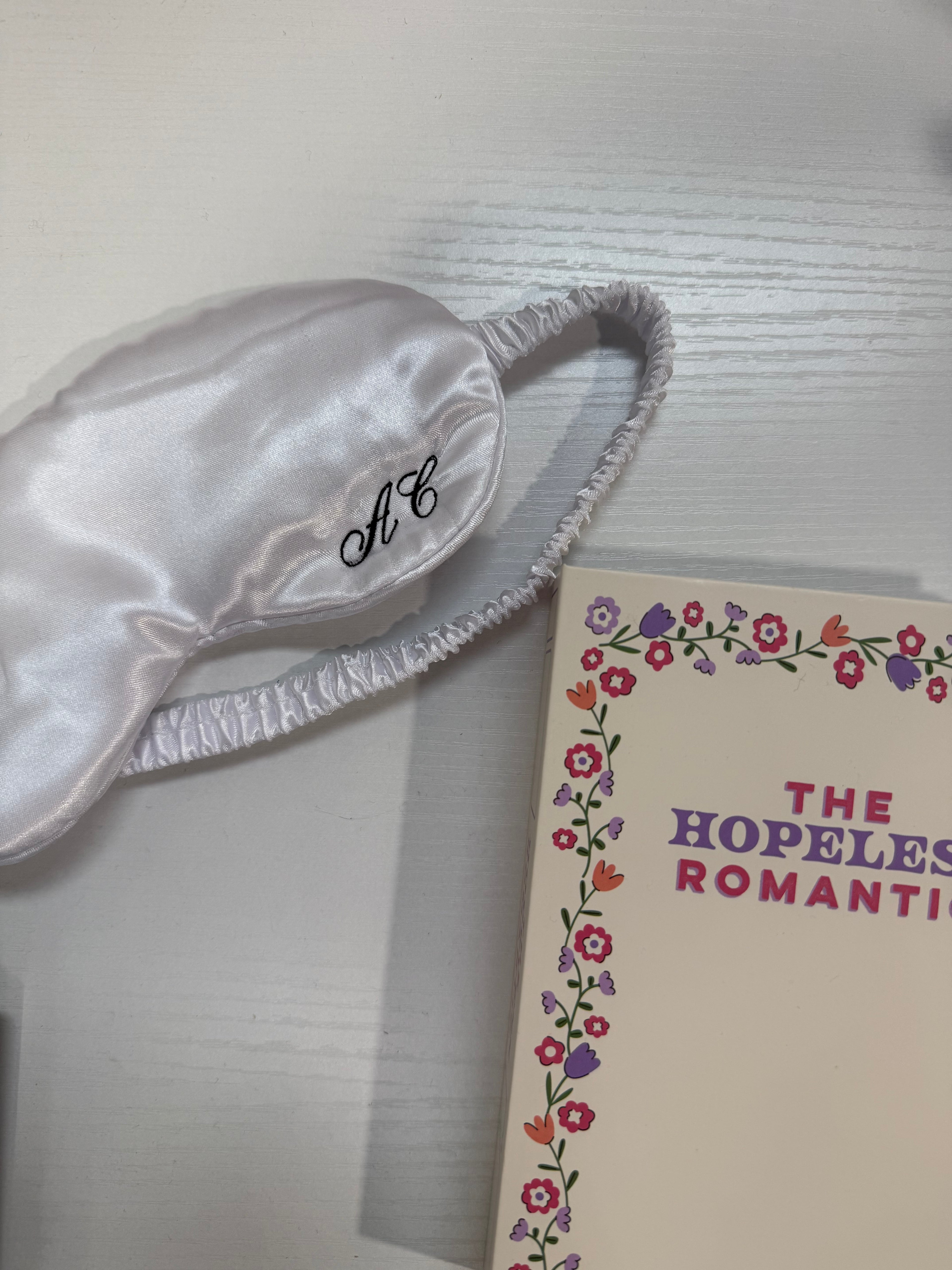 Monogramed little luxuries. 🪡