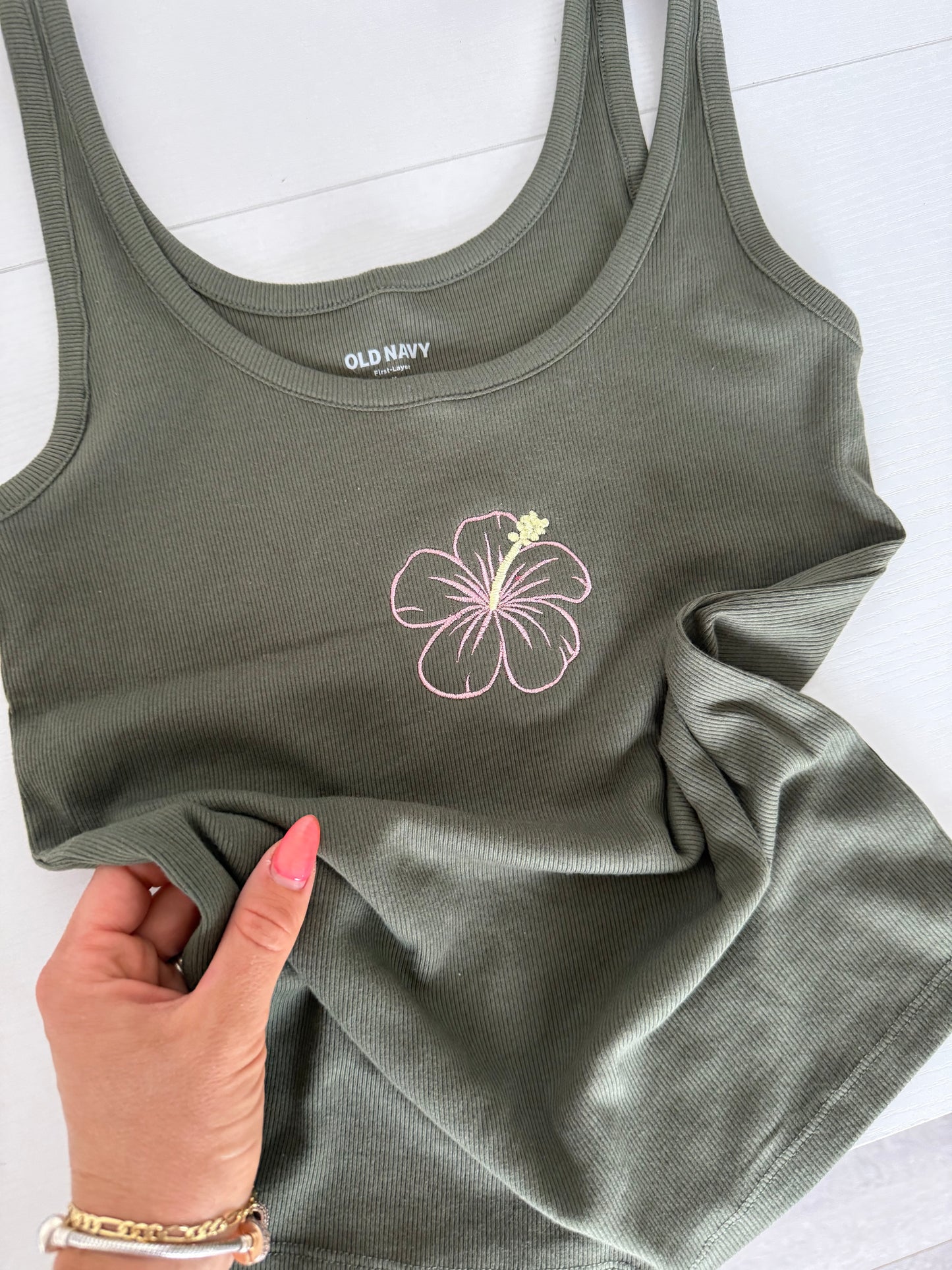 Aloha tank🌺