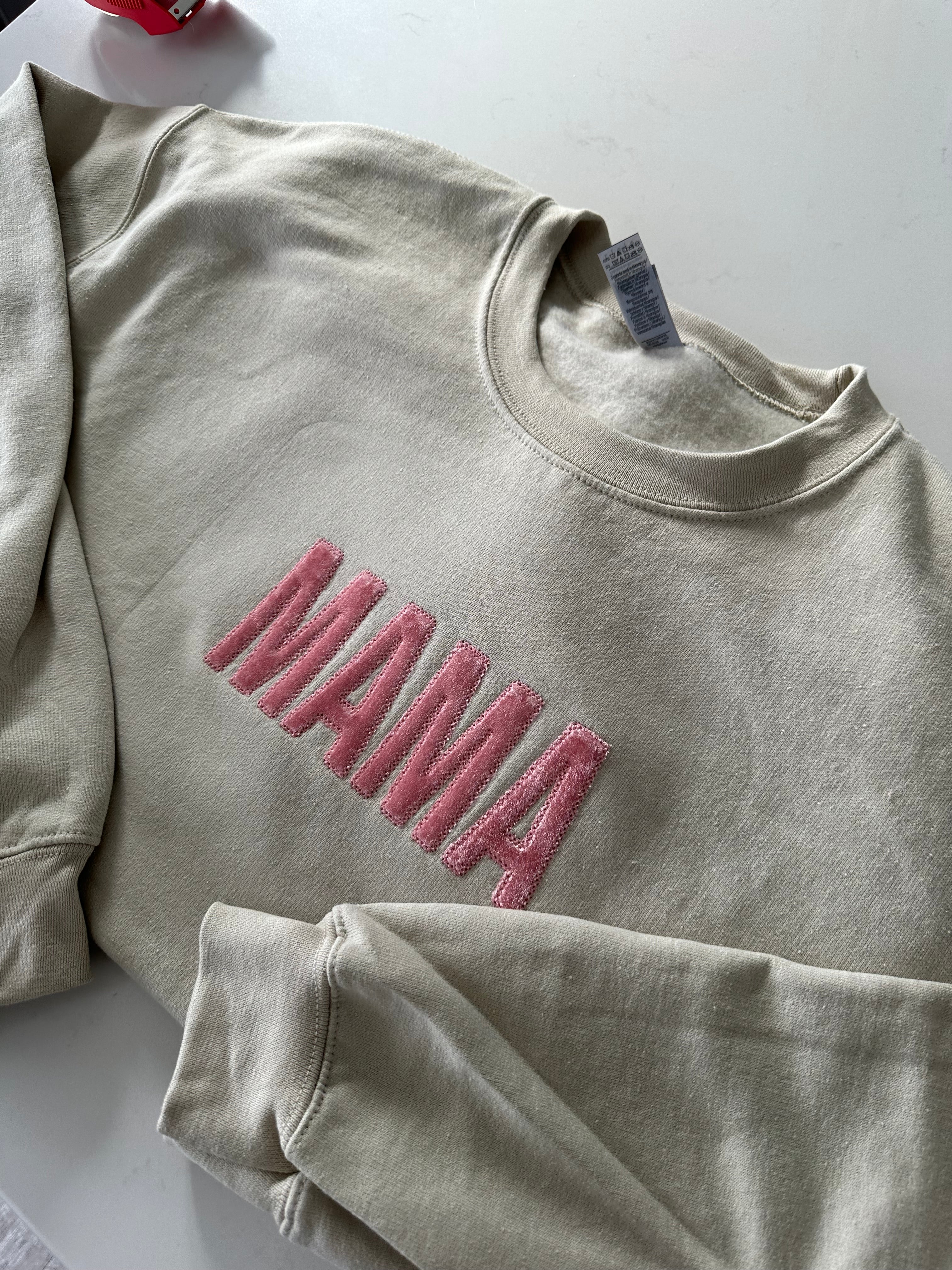 Embroidered Mama Onsie Sweater🤍!